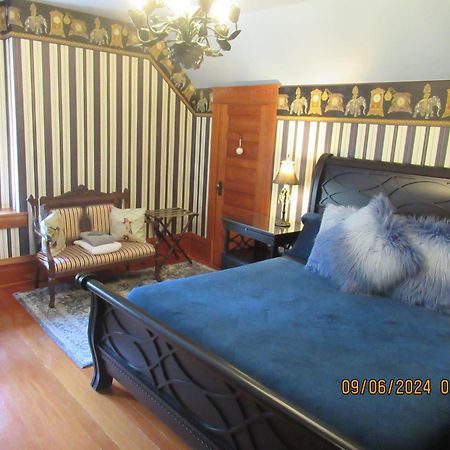 Hummingbird Gardens B&B Ladysmith Exterior photo